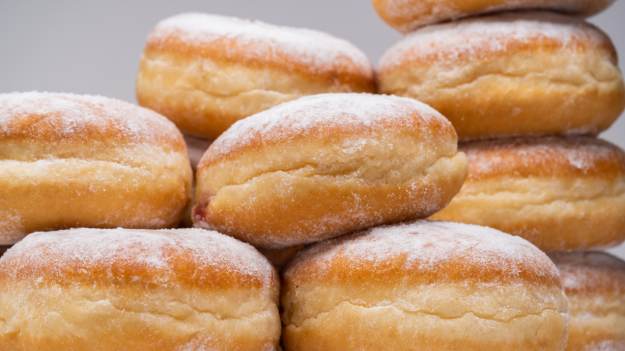 88 milionów pączków w jeden dzień. Polacy znów..